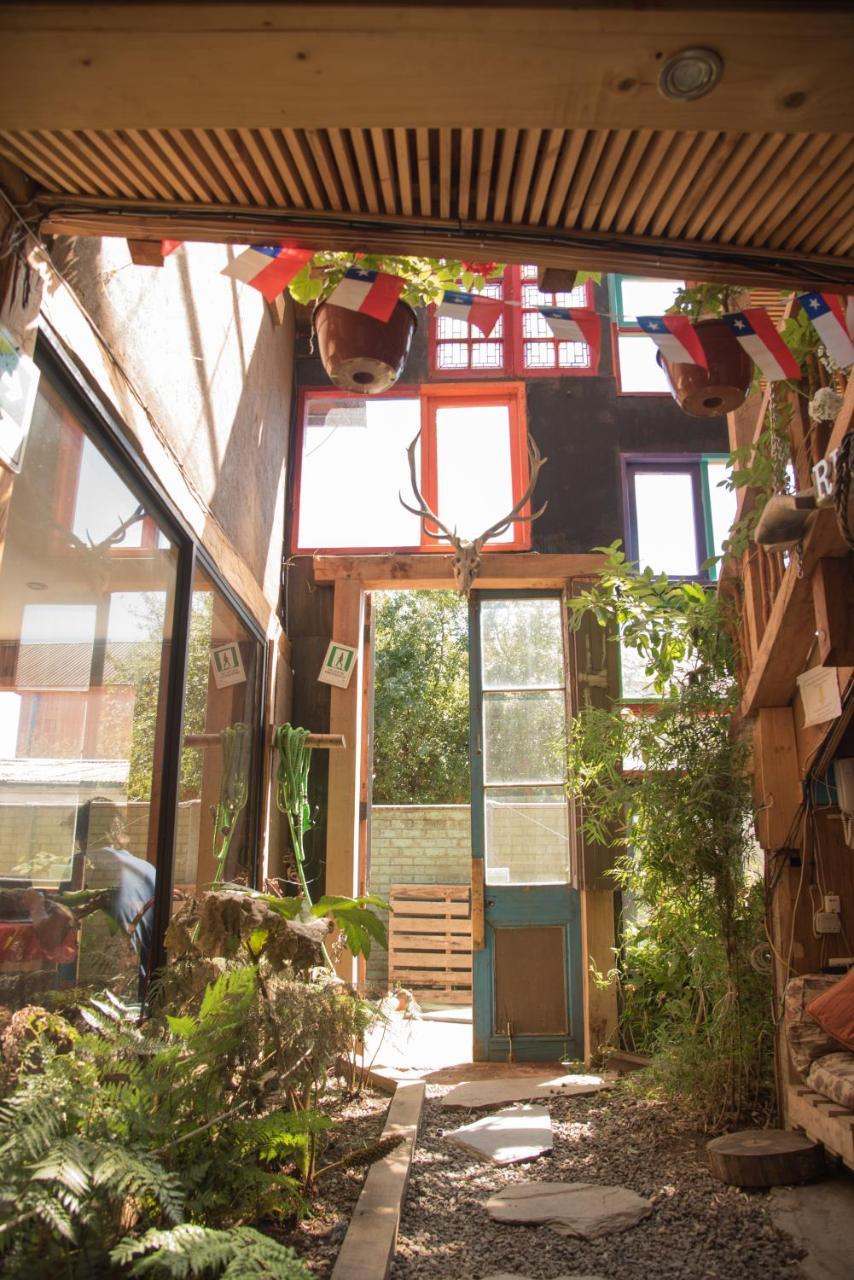 Rio Libre Pucon Party Hostel Exterior photo